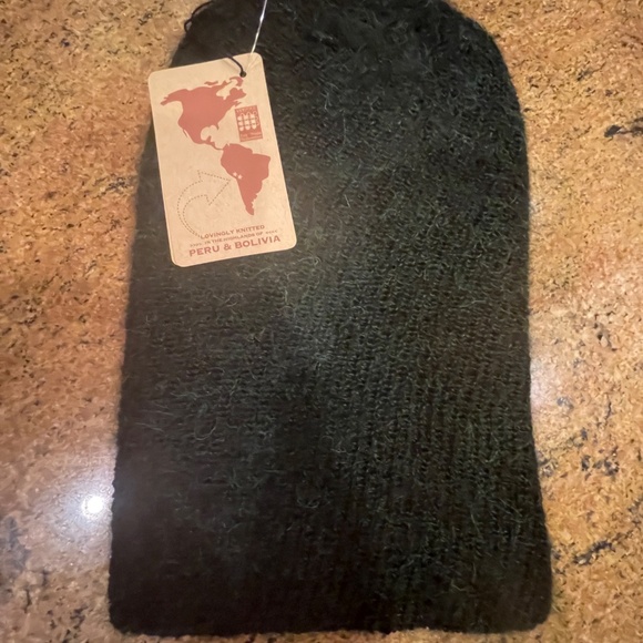 NEW! Andes Gifts Forest Green Hat, Beanie, Cap One Size NWT - Picture 1 of 6